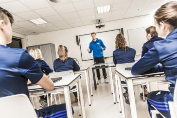 CIOS Zuidwest-Nederland - Procedures en Reglementen - studenten in klas
